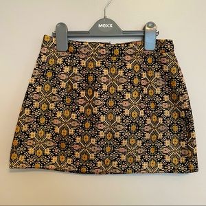 3 for 15$🌸 Forever 21 Small Gold Embroidered Mini Skirt